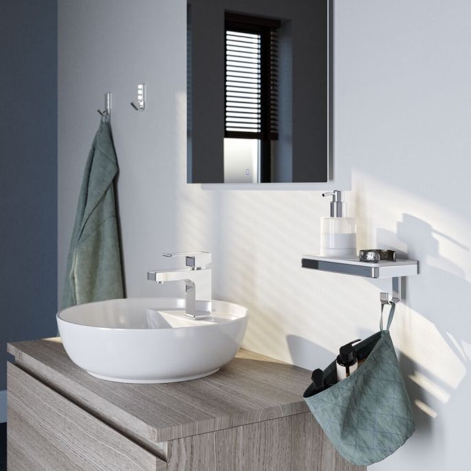 Geesa Frame 918816-02 zeepdispenser 200 ml met planchet en handdoekhaak chroom/ wit