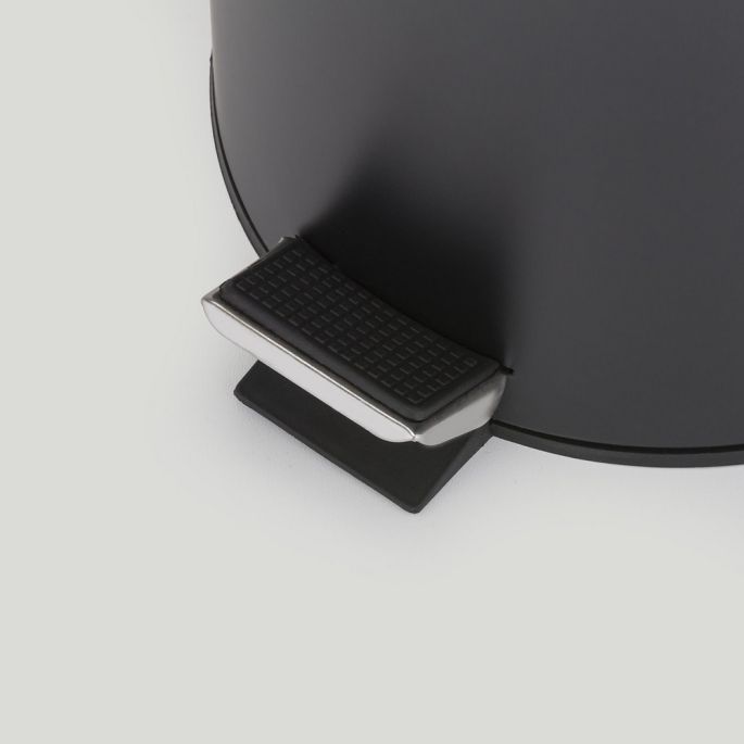 Geesa Hotel 91635-06 Pedaleimer 5 Liter freistehend schwarz