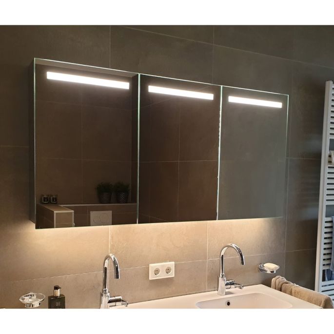 Hipp Design SPK 52140 Luxus Spiegelschränke mit horizontalen LED-Streifen und indirekten LED unter 140x70x14cm