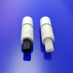 Villeroy en Boch Architectura 92242400 Softclose-Klappe für WC-Sitze eingestellt.