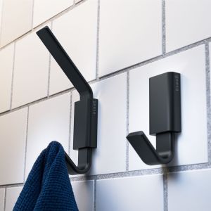 Geesa Frame 918415-06 handdoekhaak dubbel zwart